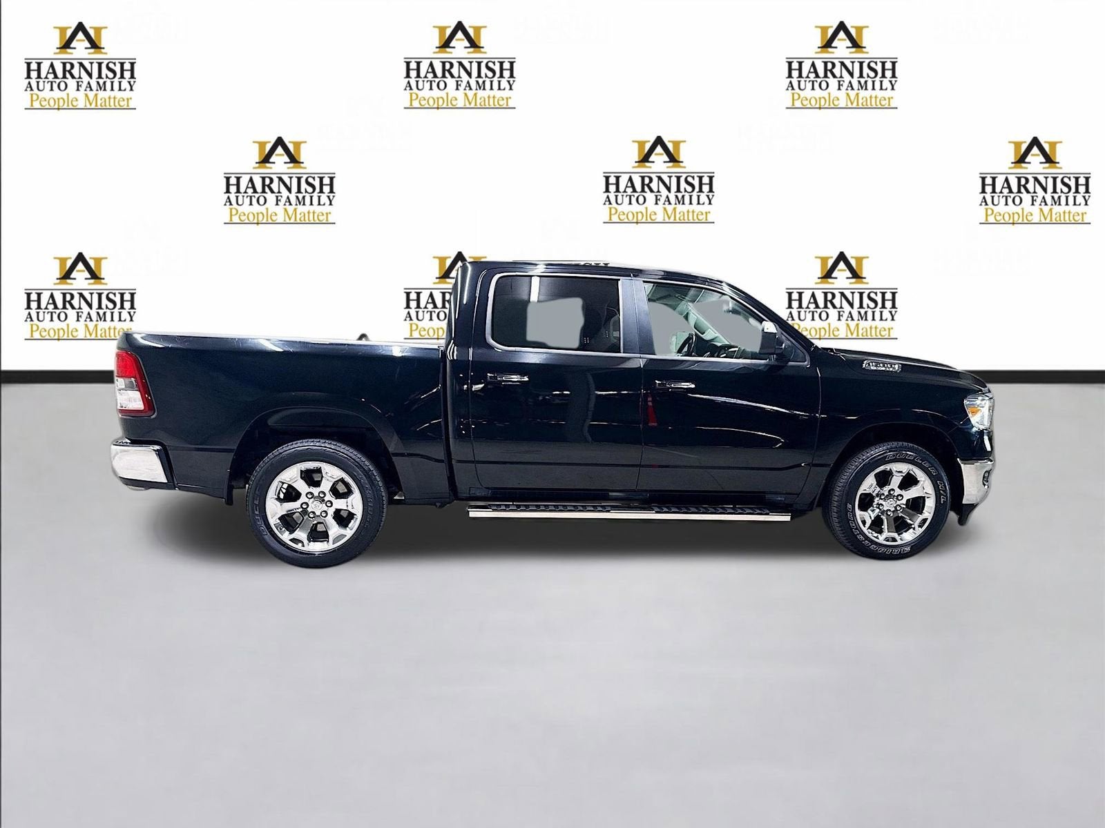 2020 RAM 1500 Big Horn Crew Cab 4x4 5'7" Box