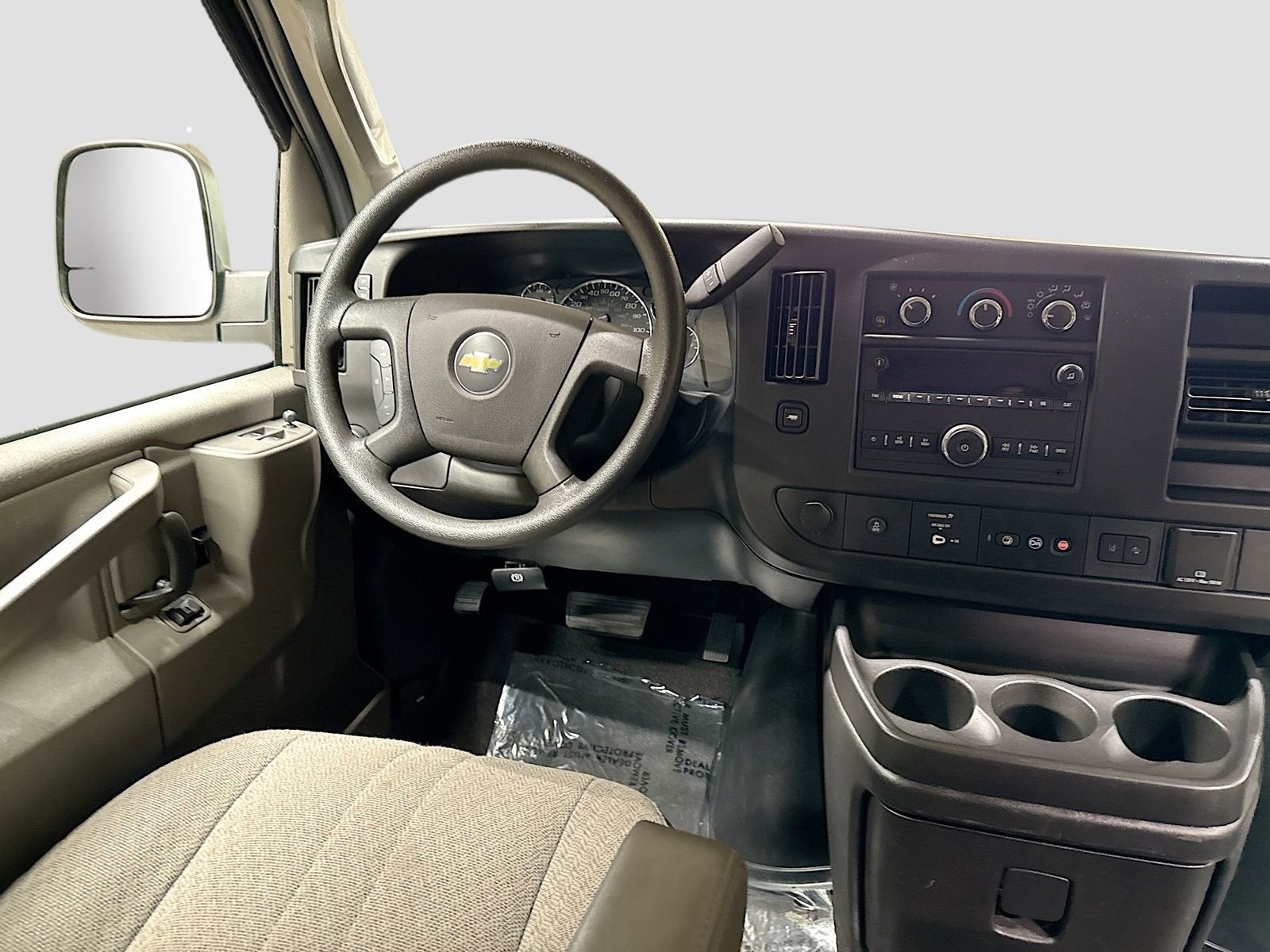 2024 Chevrolet Express Passenger 3500 1LT