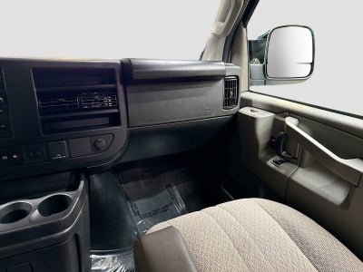 2024 Chevrolet Express Passenger 3500 1LT