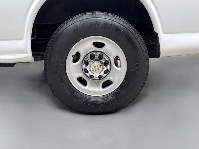 2024 Chevrolet Express Passenger 3500 1LT