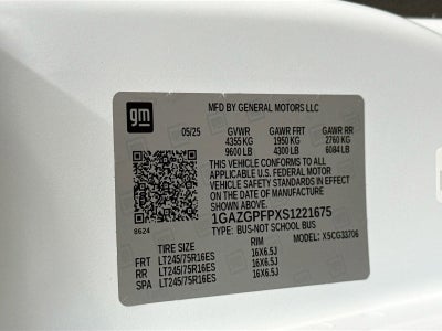 2025 Chevrolet Express Passenger 1LT