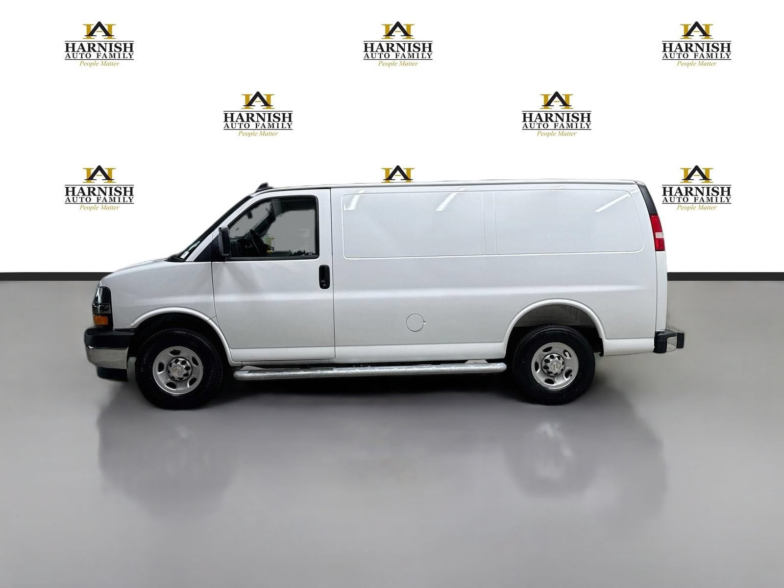 2025 Chevrolet Express Cargo WT