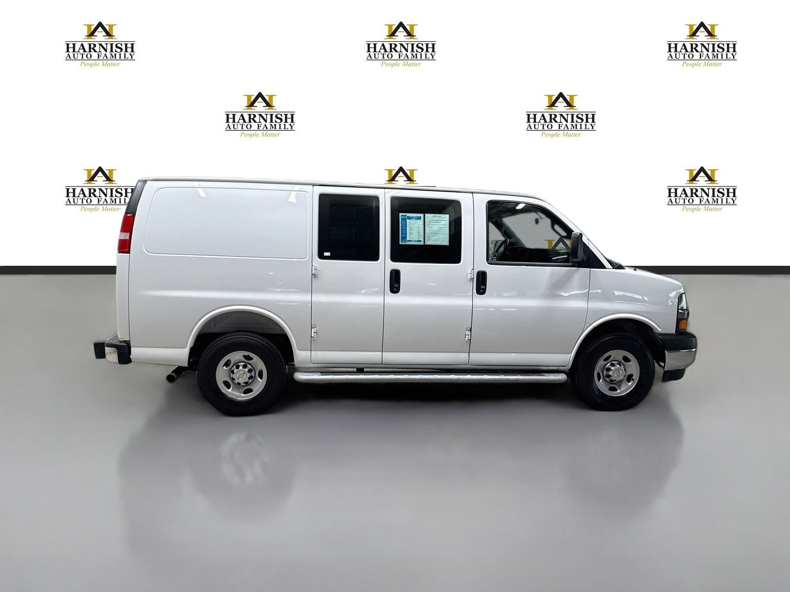 2025 Chevrolet Express Cargo WT