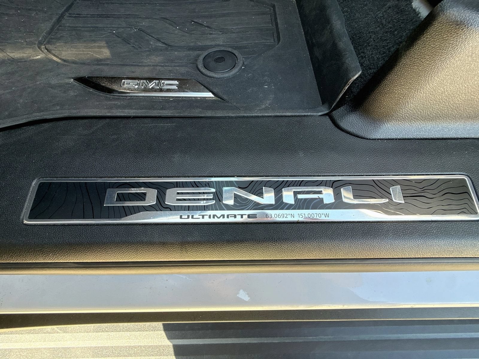 2025 GMC Yukon Denali Ultimate