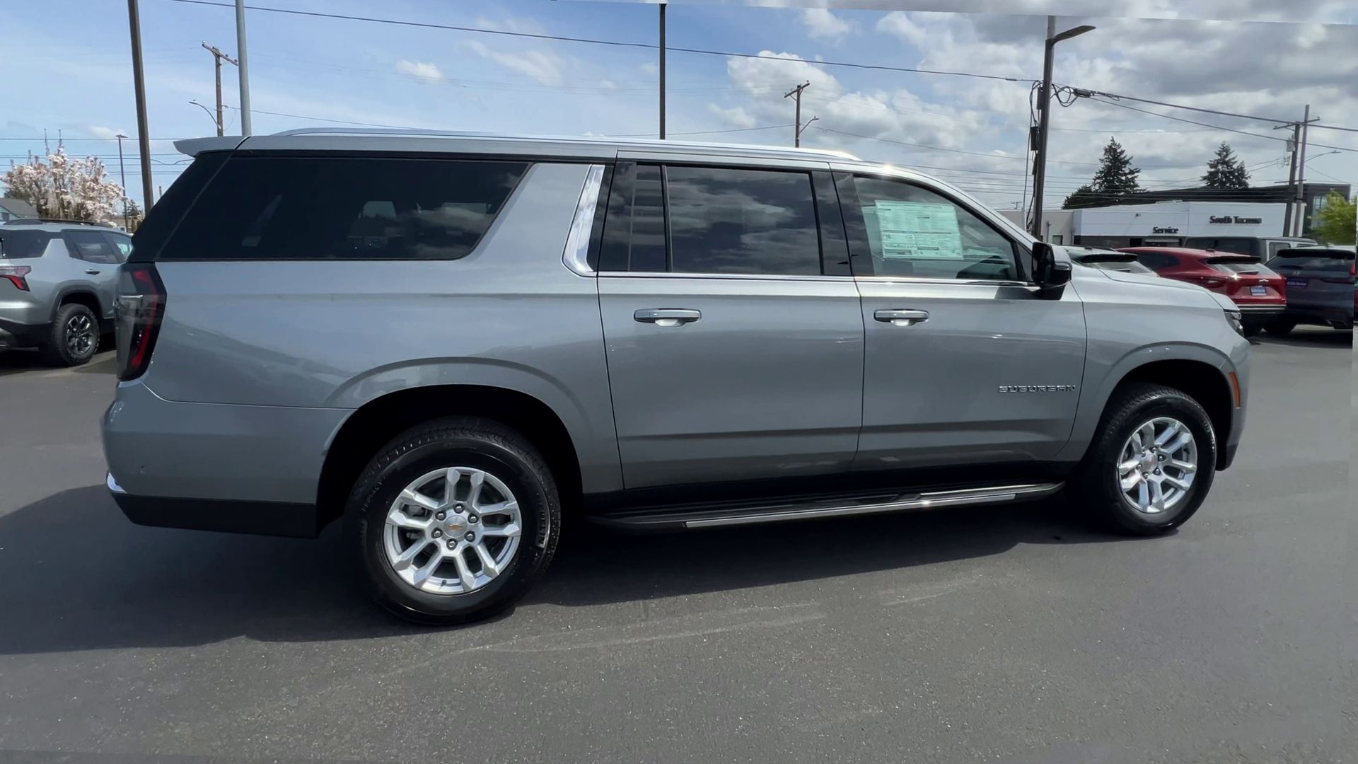 2026 Chevrolet Suburban LT