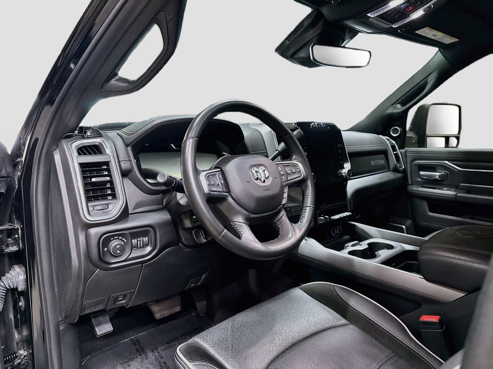 2024 RAM 3500 Laramie Crew Cab 4x4 8' Box