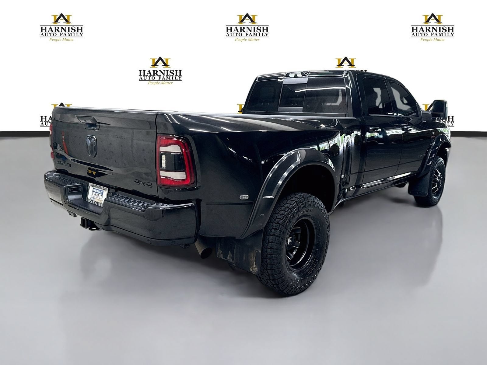 2024 RAM 3500 Laramie Crew Cab 4x4 8' Box