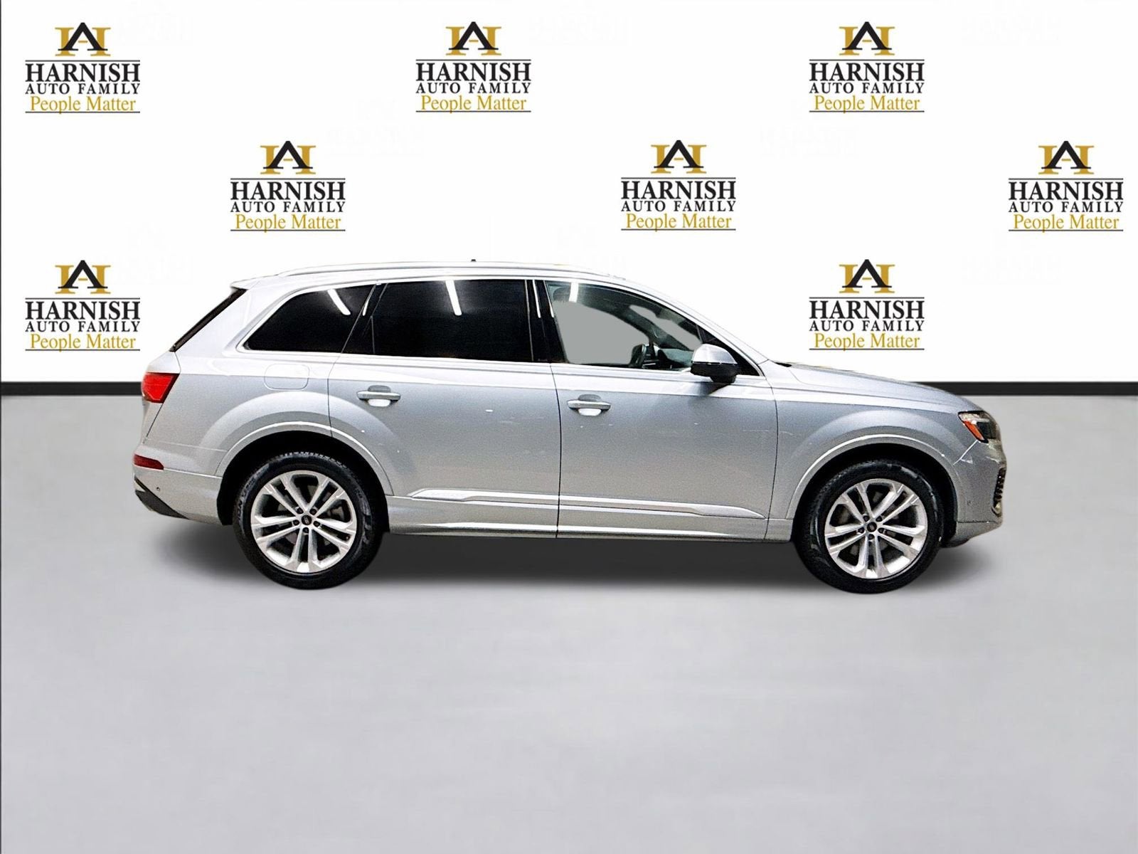 2025 Audi Q7 Premium Plus