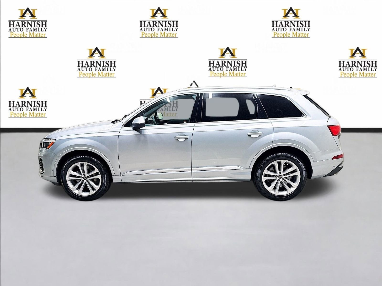 2025 Audi Q7 Premium Plus