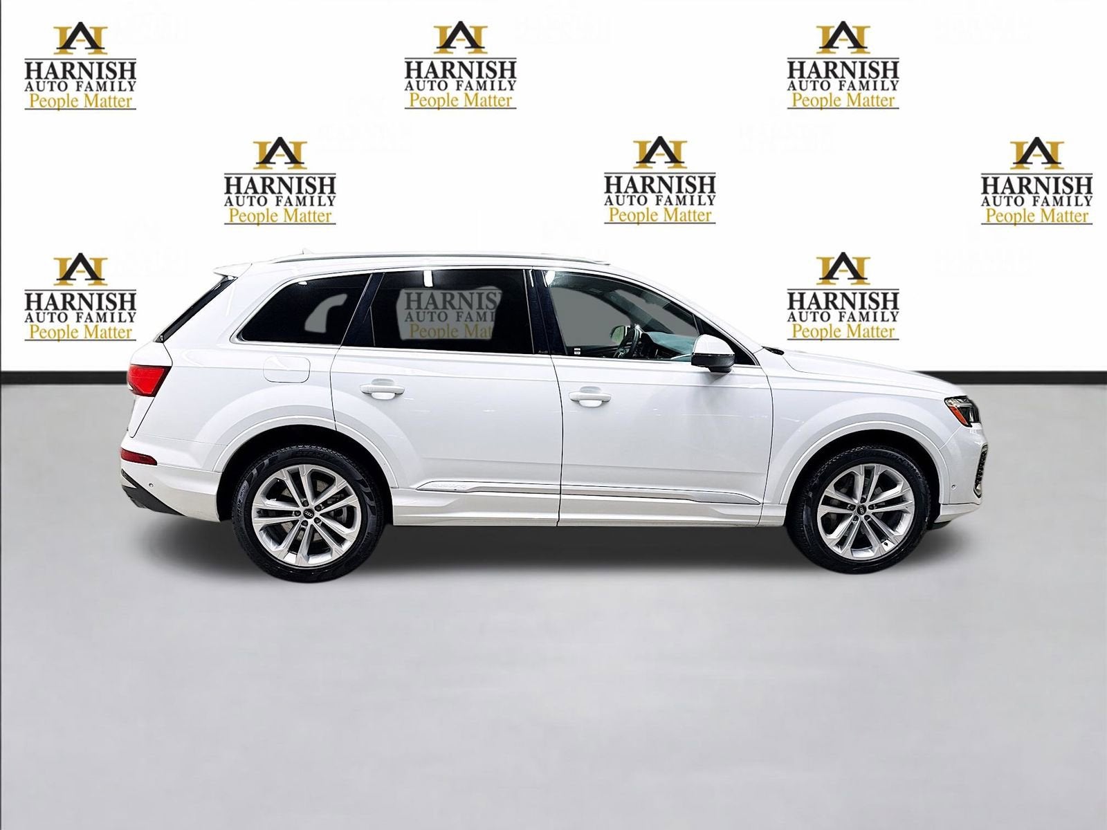 2025 Audi Q7 Premium Plus
