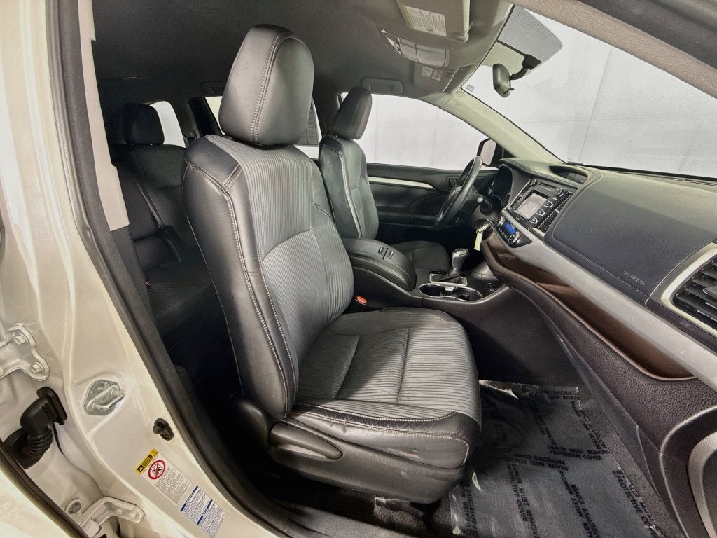 2015 Toyota Highlander LE Plus V6