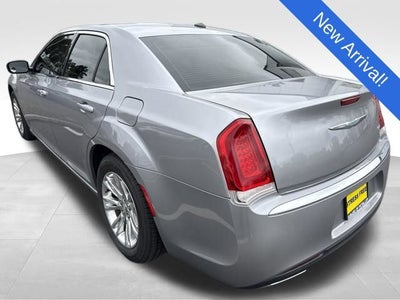 2017 Chrysler 300 Limited