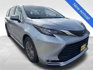 2021 Toyota Sienna XLE 7 Passenger