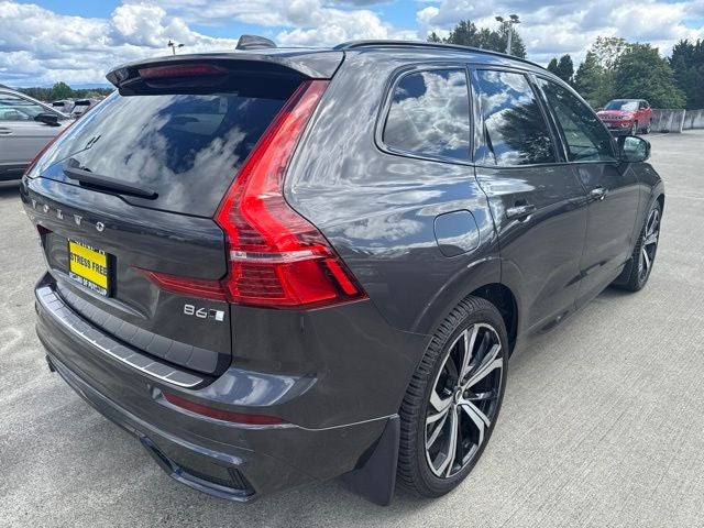 2023 Volvo XC60 B6 Ultimate Dark Theme
