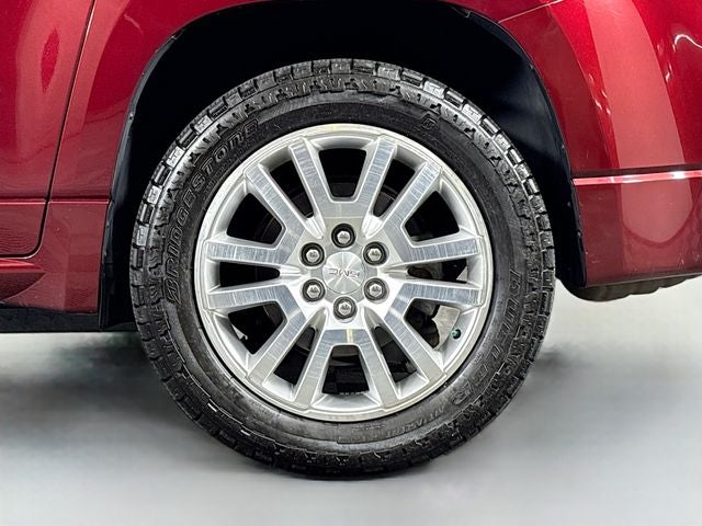 2016 GMC Acadia Denali