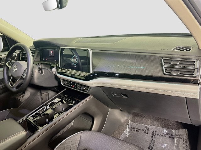 2024 Volkswagen Atlas 2.0T Peak Edition SE w/Technology
