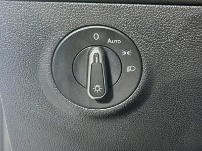 2025 Volkswagen Taos 1.5T SE Black