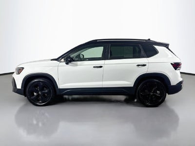 2025 Volkswagen Taos 1.5T SE Black