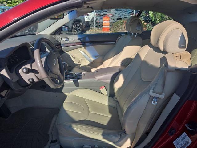 2014 INFINITI Q60 Base