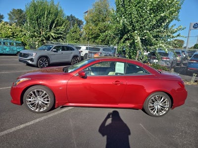 2014 INFINITI Q60 Base