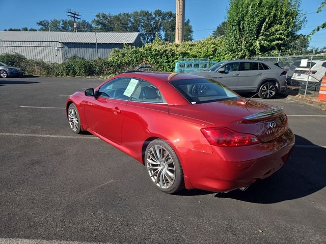 2014 INFINITI Q60 Base