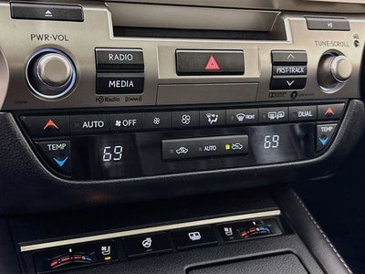 2017 Lexus ES 300h