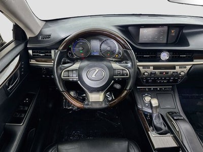2017 Lexus ES 300h