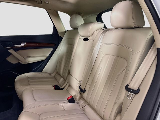 2023 Audi Q5 40 Premium quattro