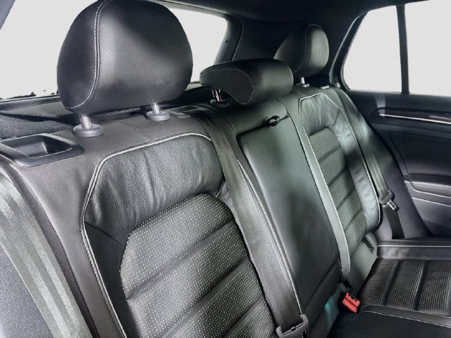 2018 Volkswagen Golf R DCC & Navigation 4Motion