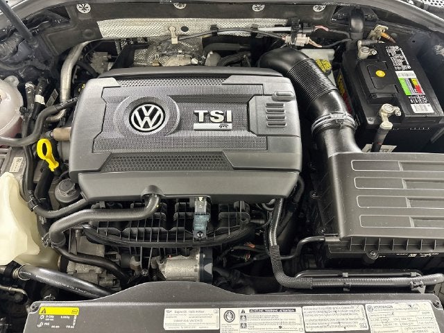 2018 Volkswagen Golf R DCC & Navigation 4Motion