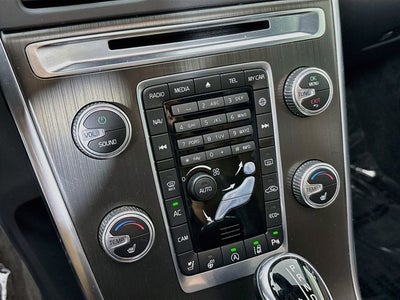 2015 Volvo XC60 T6 Platinum