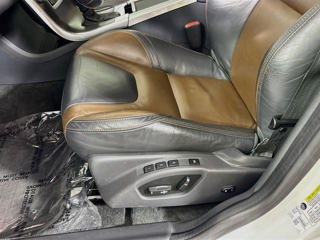 2015 Volvo XC60 T6 Platinum