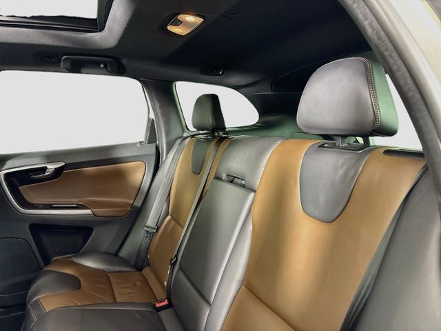 2015 Volvo XC60 T6 Platinum