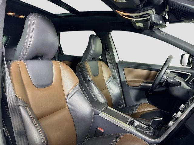 2015 Volvo XC60 T6 Platinum