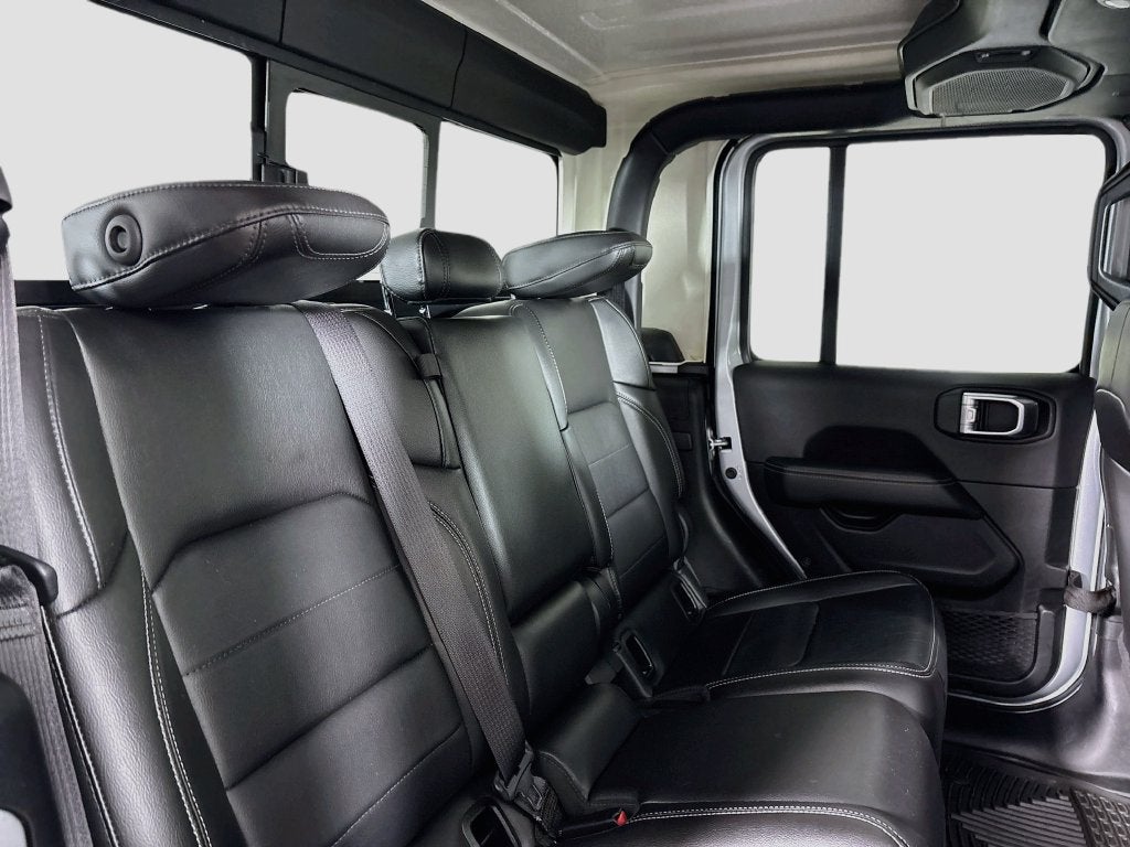 2023 Jeep Gladiator Overland 4x4