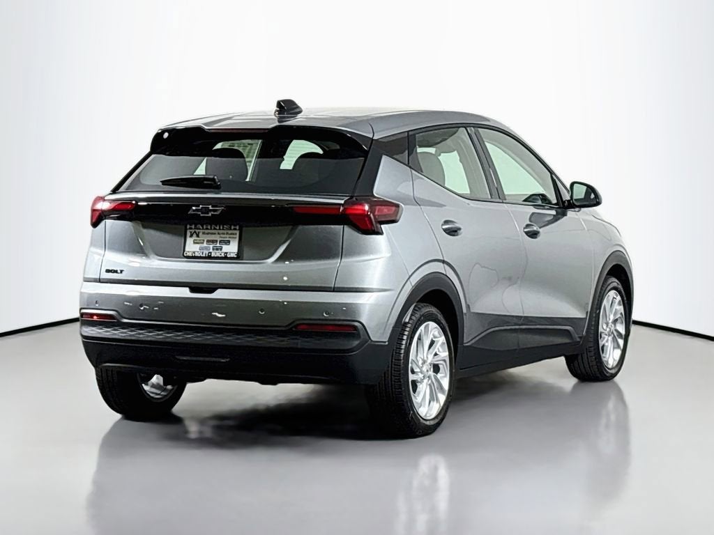2027 Chevrolet Bolt LT - Photo 7