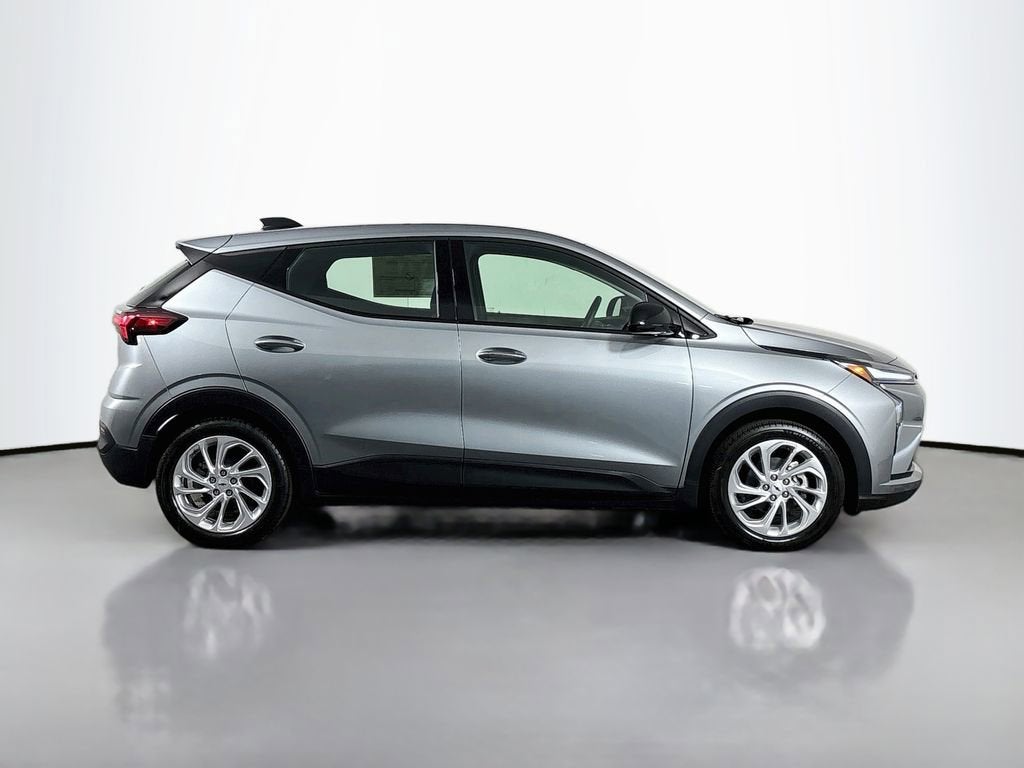 2027 Chevrolet Bolt LT - Photo 8