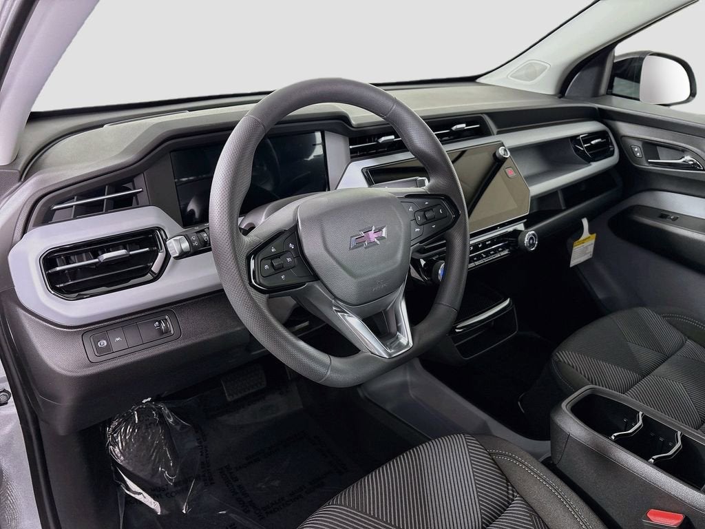 2027 Chevrolet Bolt LT - Photo 9