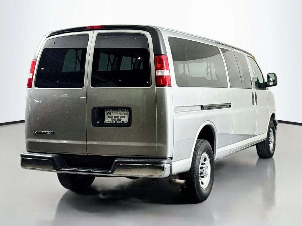 2017 Chevrolet Express Passenger 3500 LT