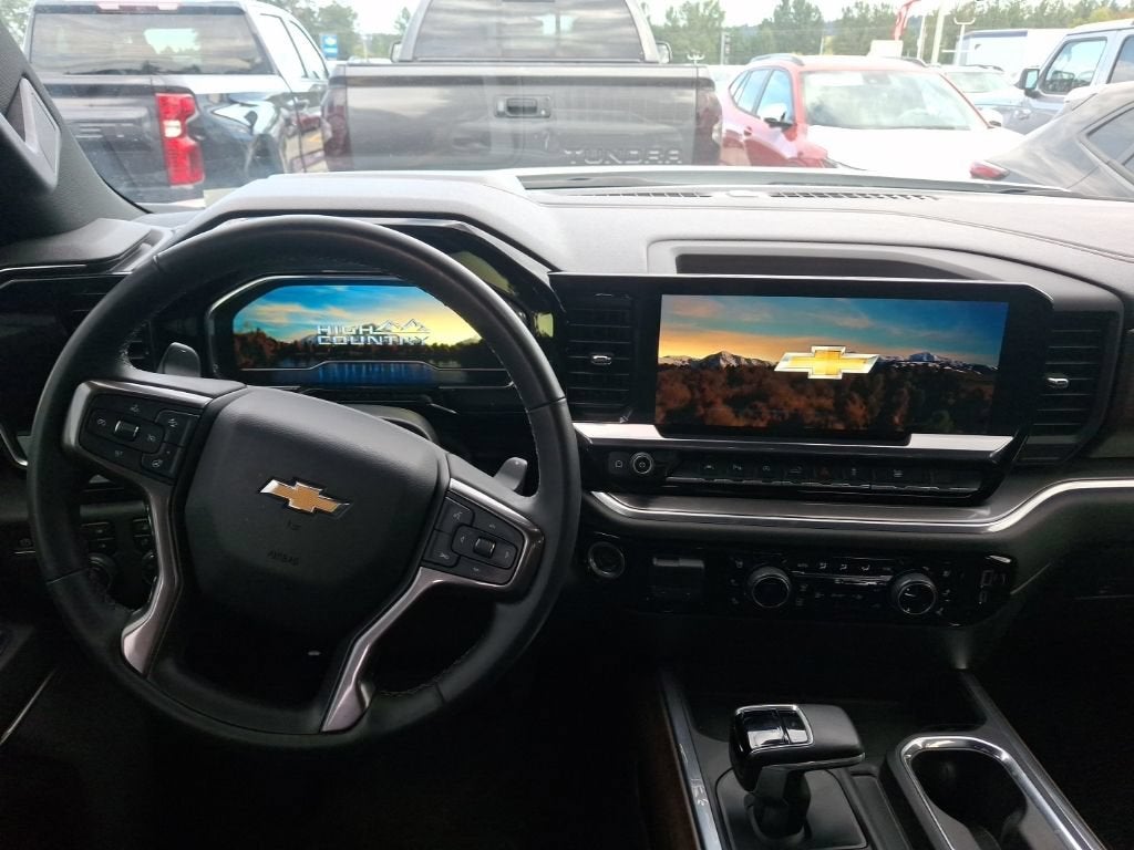 2023 Chevrolet Silverado 1500 High Country