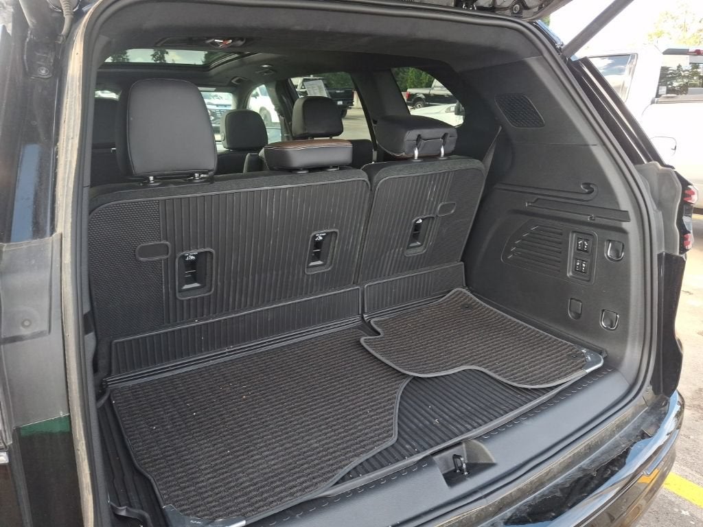 2026 GMC Acadia Denali Ultimate - Photo 8