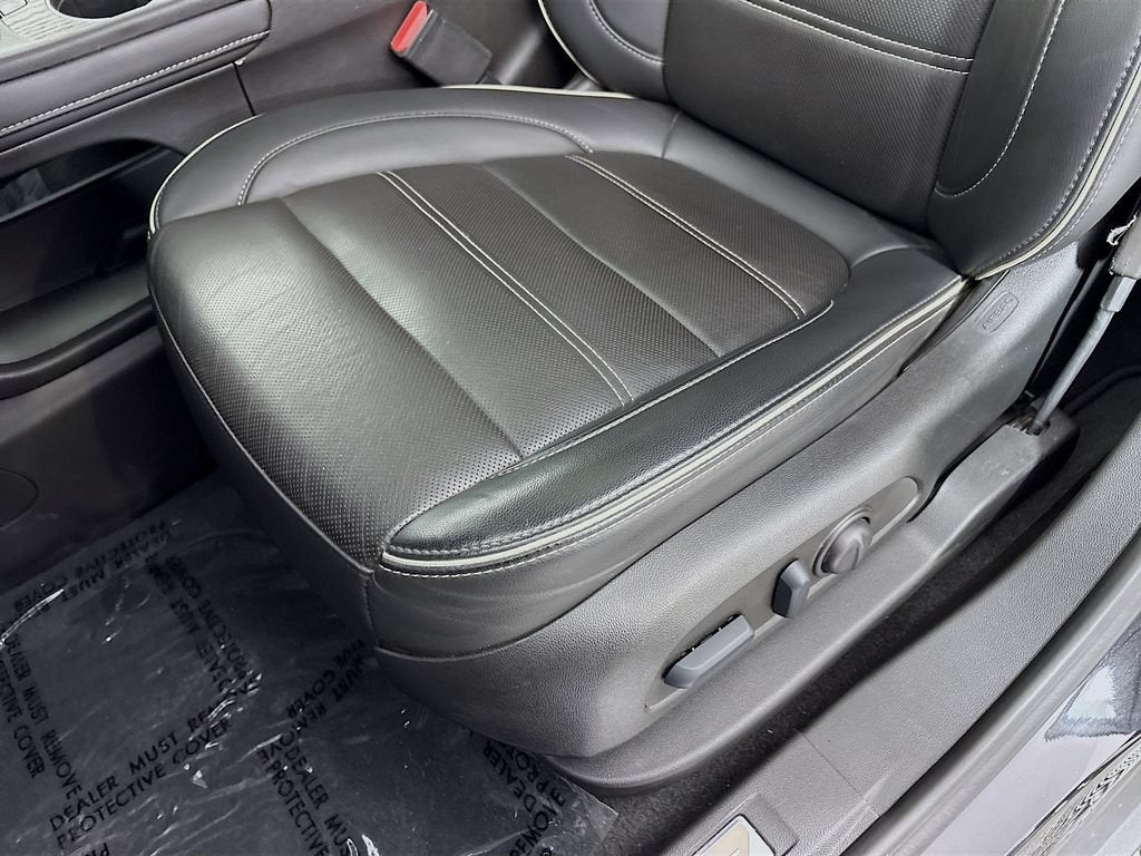 2022 GMC Acadia Denali - Photo 24