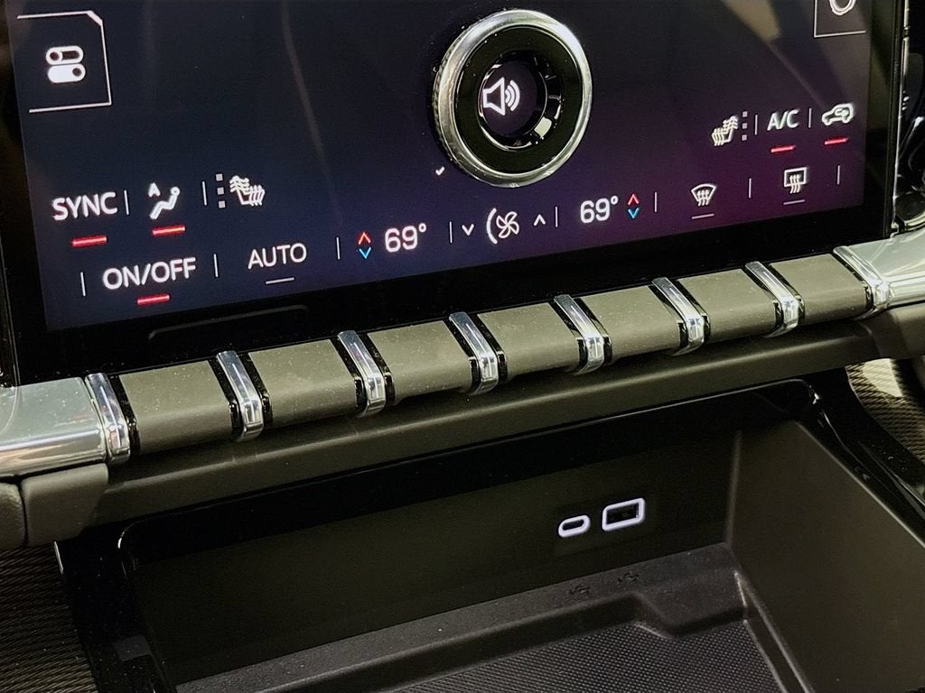 2025 GMC Yukon Elevation
