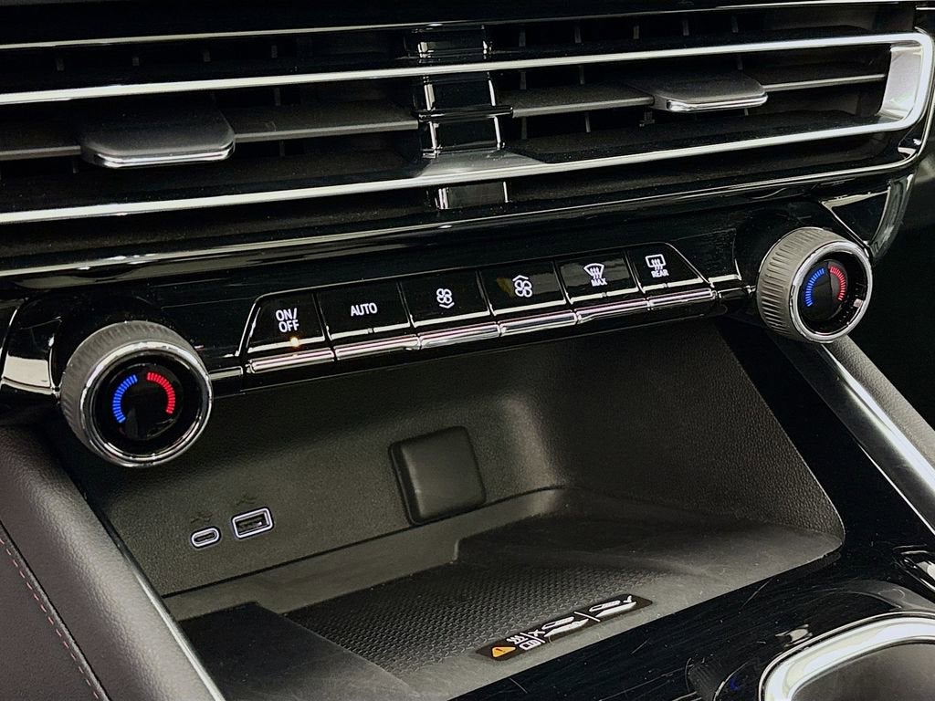 2026 Chevrolet Traverse Z71 - Photo 19