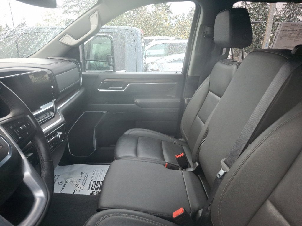 2025 GMC Sierra 3500 HD SLT