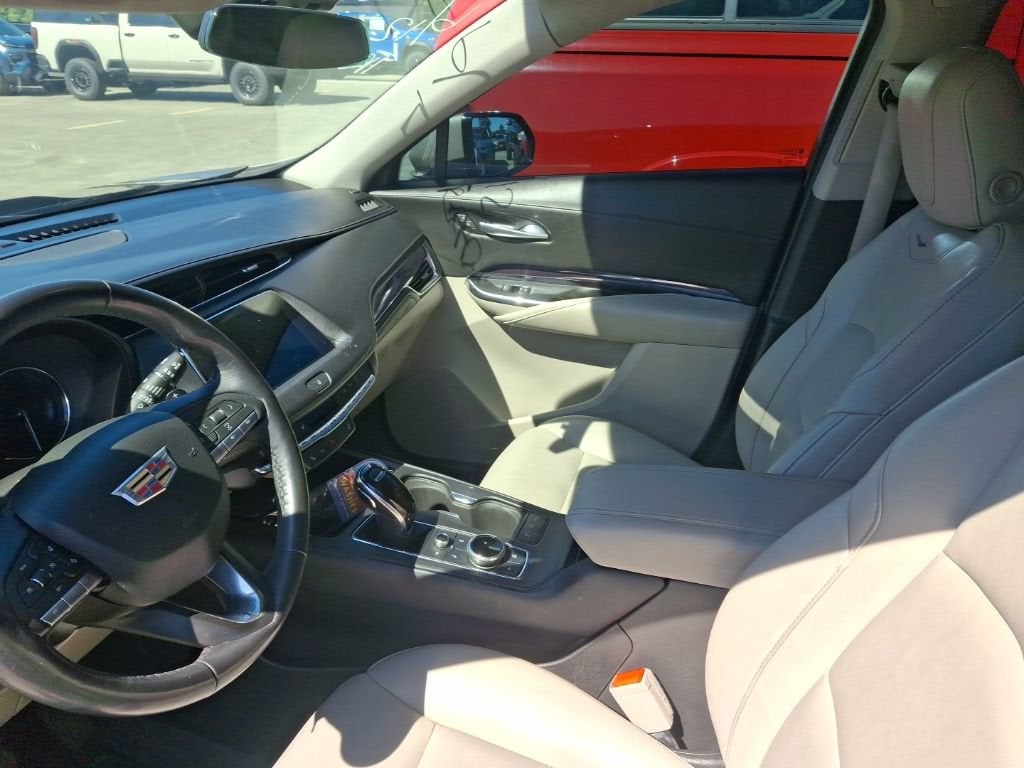 2023 Cadillac XT4 Luxury