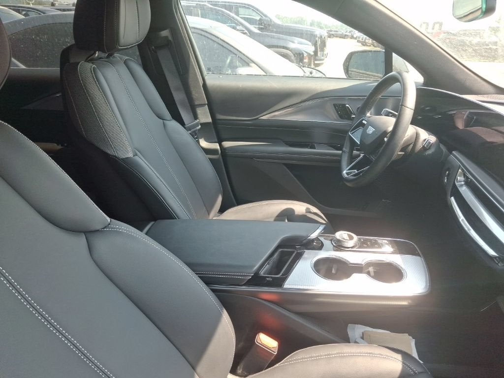 2024 Cadillac LYRIQ Tech
