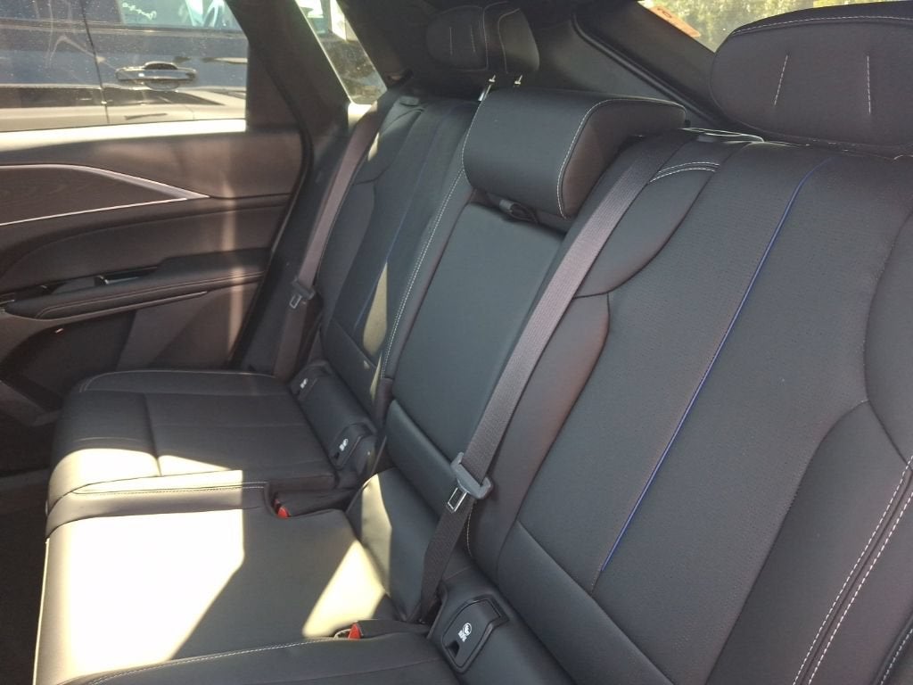 2024 Cadillac LYRIQ Luxury 1