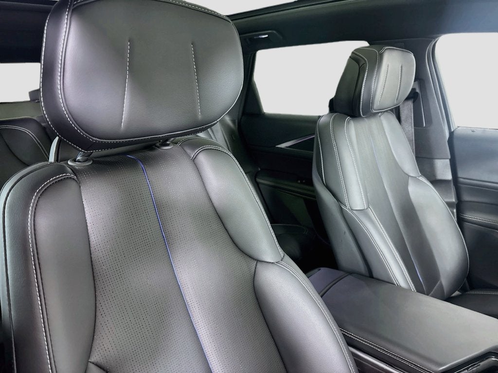 2024 Cadillac LYRIQ Luxury 1 - Photo 30