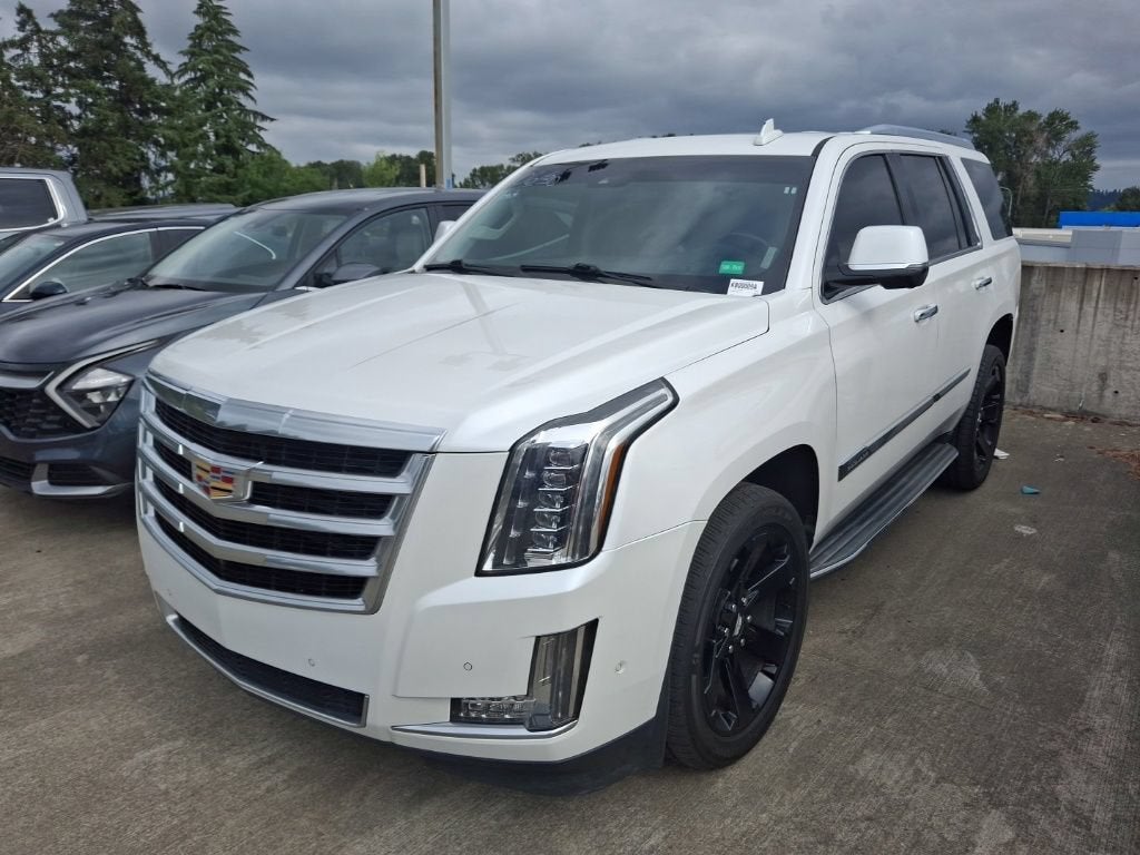 2017 Cadillac Escalade Luxury